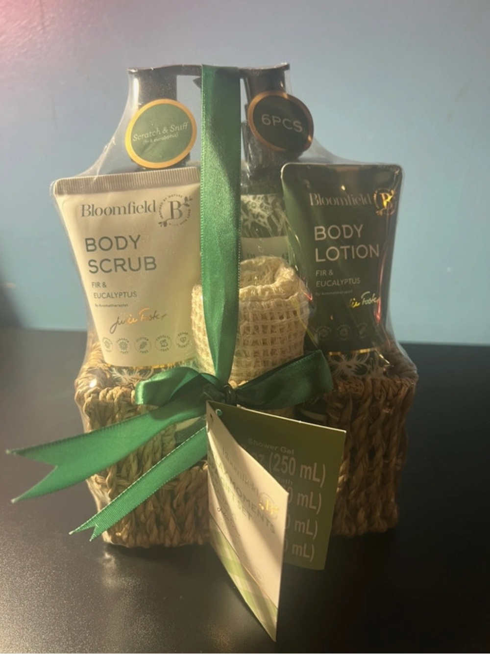 NWT Bloomfield Relax Moments Spa Gift Set โ 6 Piece Basket